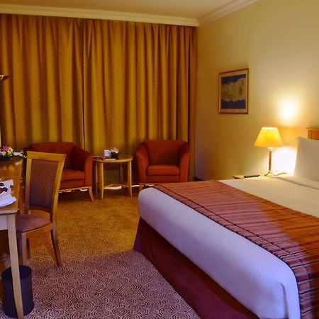 Swiss-Belhotel Schardscha Exterior foto