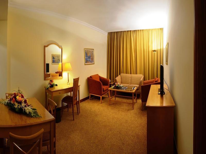 Swiss-Belhotel Schardscha Exterior foto