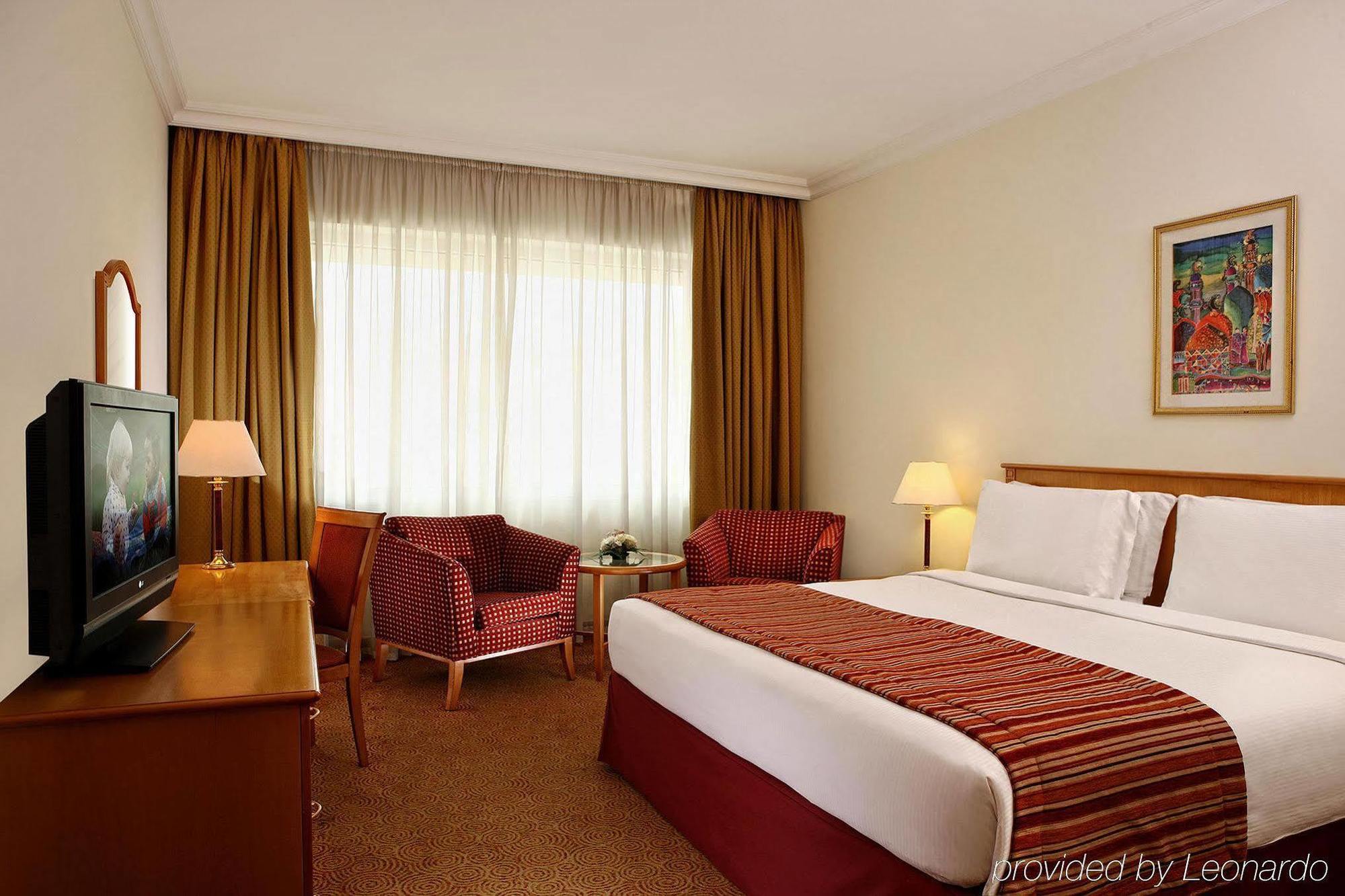 Swiss-Belhotel Schardscha Exterior foto