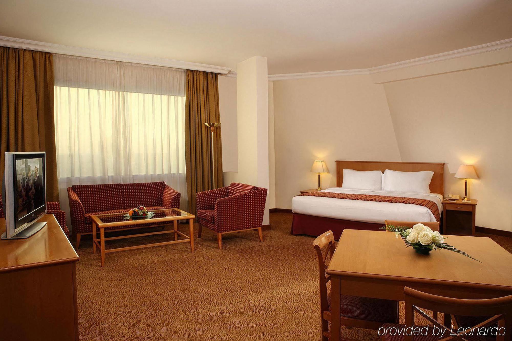 Swiss-Belhotel Schardscha Exterior foto